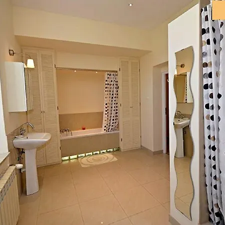Apartament Dworski Przemysl Exterior photo